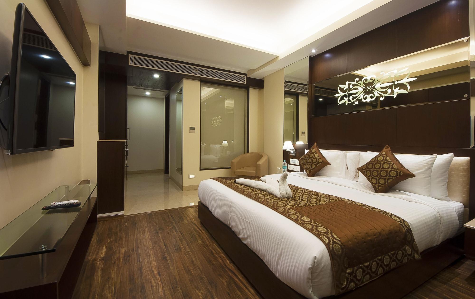Hotel Golden Grand Delhi Kültér fotó