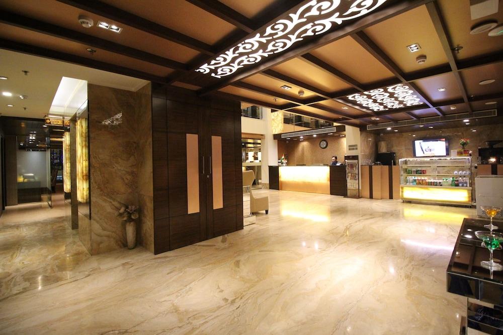Hotel Golden Grand Delhi Kültér fotó