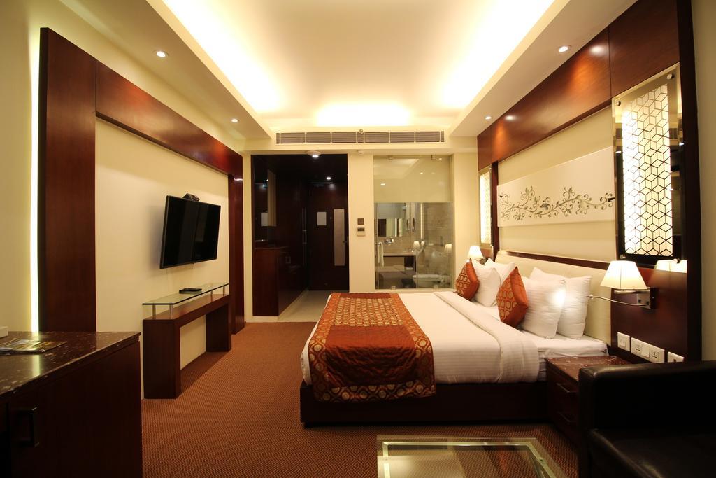 Hotel Golden Grand Delhi Kültér fotó