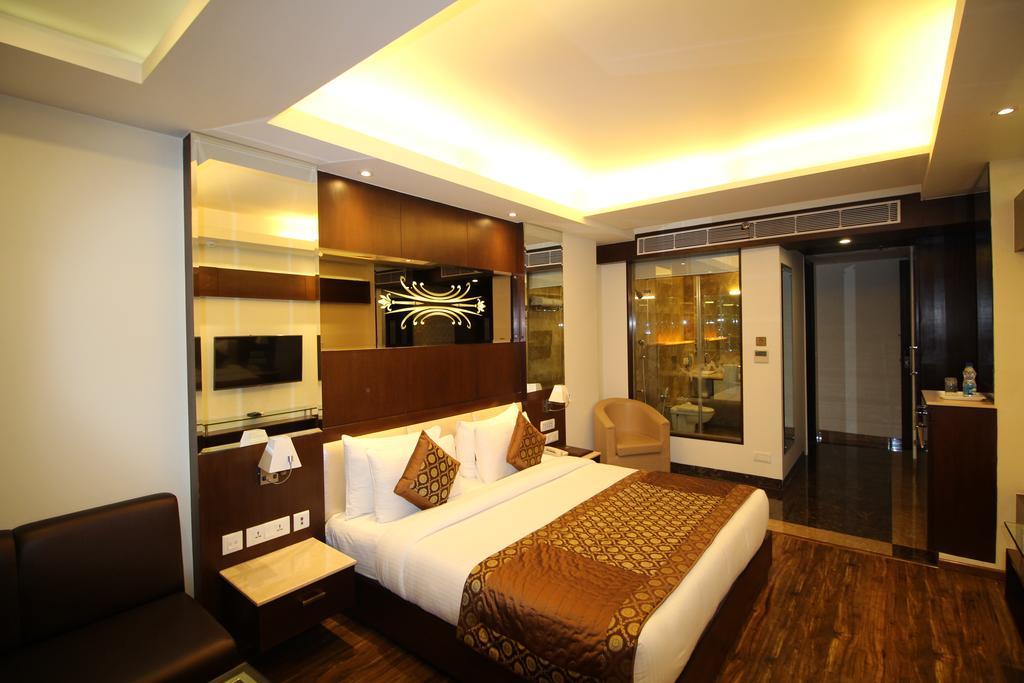 Hotel Golden Grand Delhi Kültér fotó