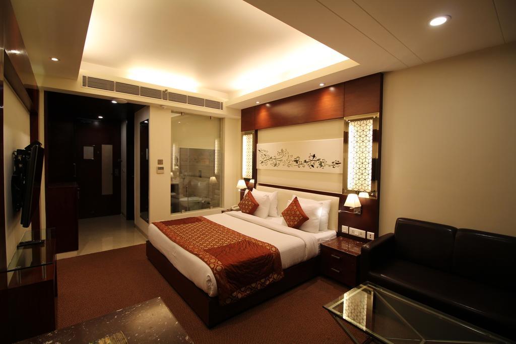 Hotel Golden Grand Delhi Kültér fotó