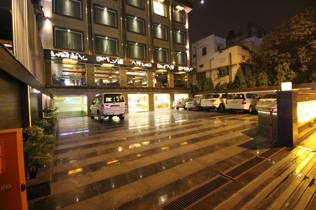 Hotel Golden Grand Delhi Kültér fotó